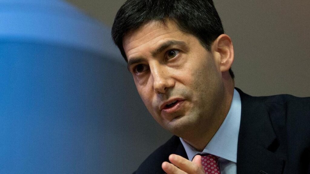 Trump nominates Warsh to run US central bank