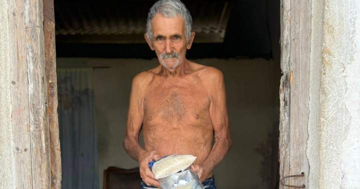 Canadians wait for flights out of Cuba, aid struggling to get in amid U.S. energy blockade