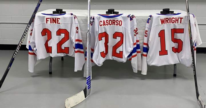 3 junior hockey players killed in collision south of Calgary