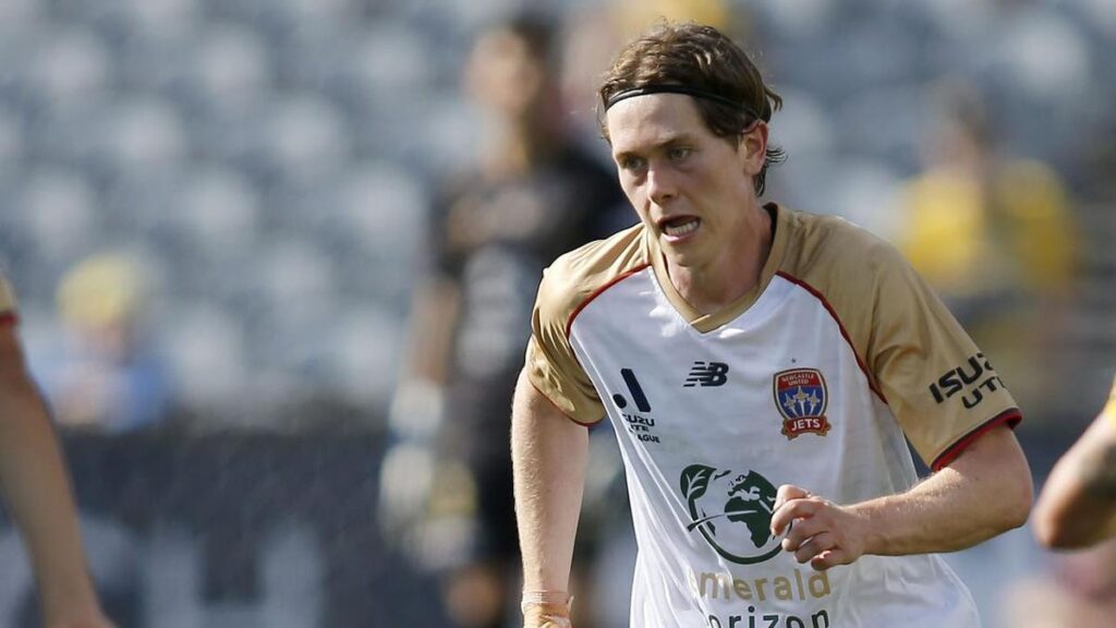 Seventh heaven for Newcastle in win over 10-man Glory