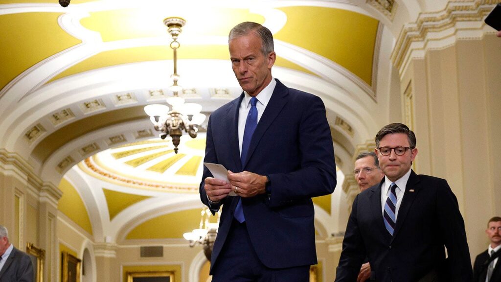 Government shutdown drags on as Dems demand ICE reforms, House GOP holds slim majority