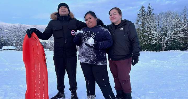 ‘Crippling’: Sechelt could lose 300 temporary foreign workers, mayor says – BC