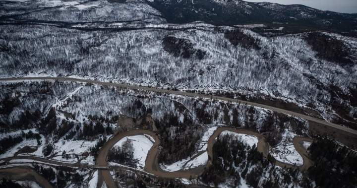 Old Man Winter wallops B.C.’s Mainland/Southwest region, major highway closed