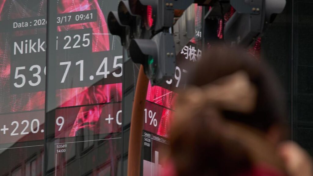 Asia shares slip, oil choppy as Gulf war escalates