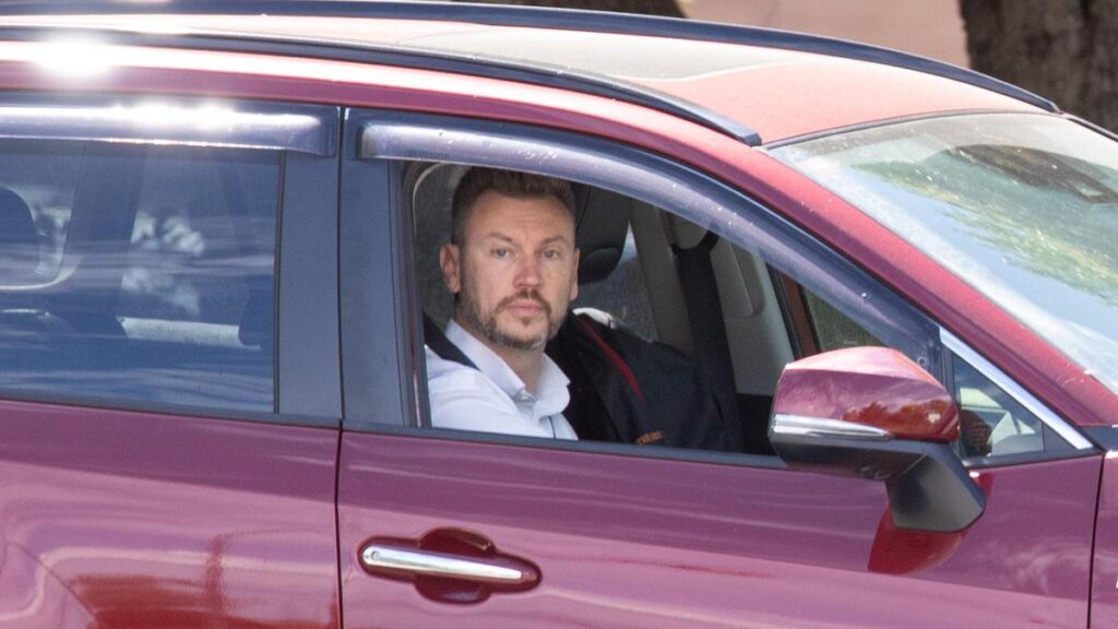 South Perth Mayor Greg Milner threatens to call cops when questioned over personal use of ratepayer-funded car