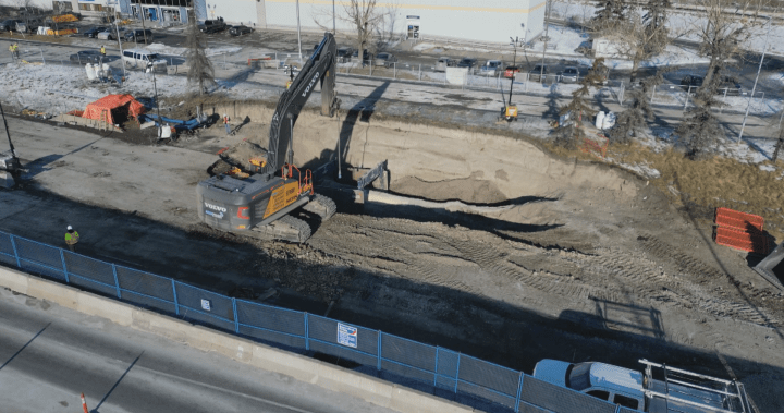 Calgary water use climbs above city threshold for 1st time since restrictions imposed – Calgary