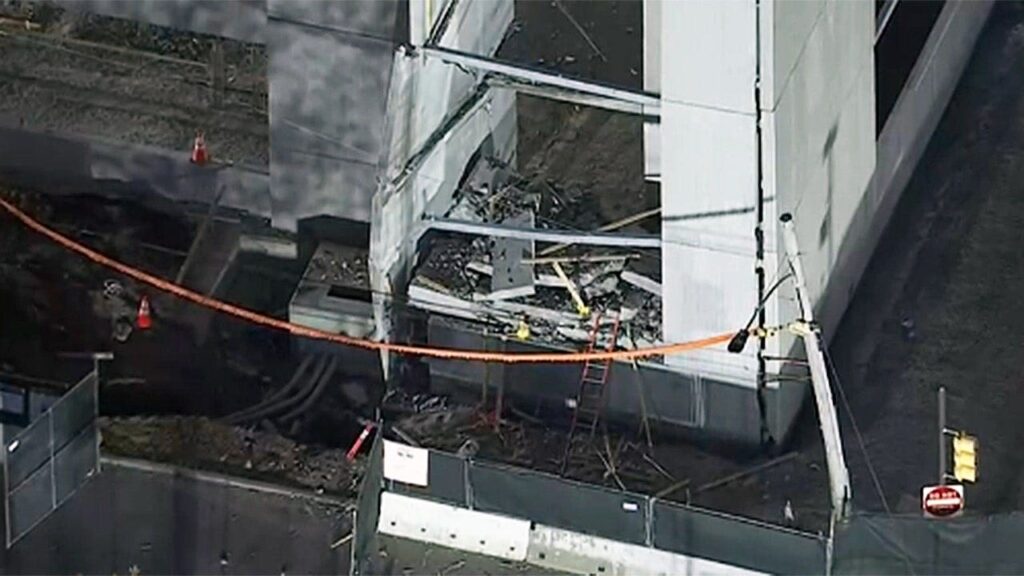 Mayor Parker vows investigation after 3 die in Philadelphia garage collapse