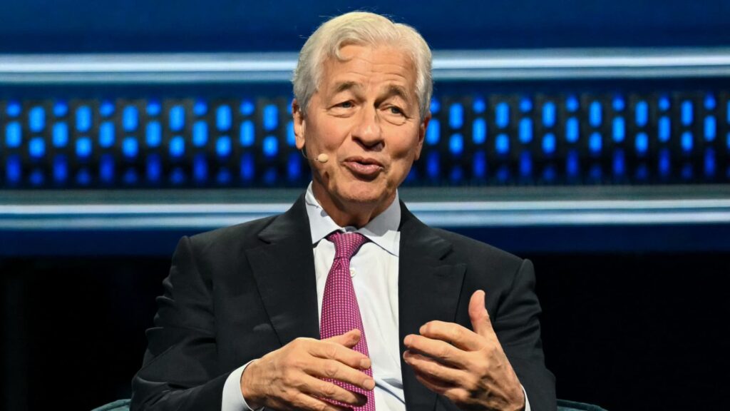 Jamie Dimon says JPMorgan Chase could do $20 billion acquisition