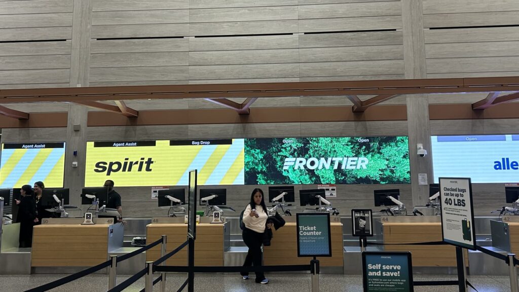 Frontier Airlines forecasts revenue boost from Spirit collapse