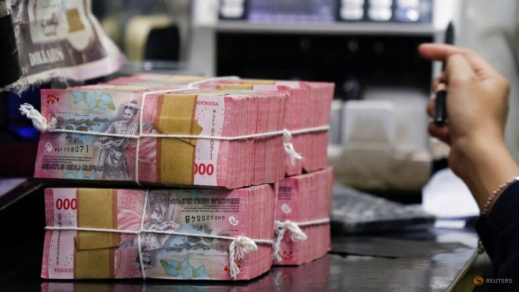 Indonesia rupiah hits new record low; president downplays day-to-day impact of currency weakness