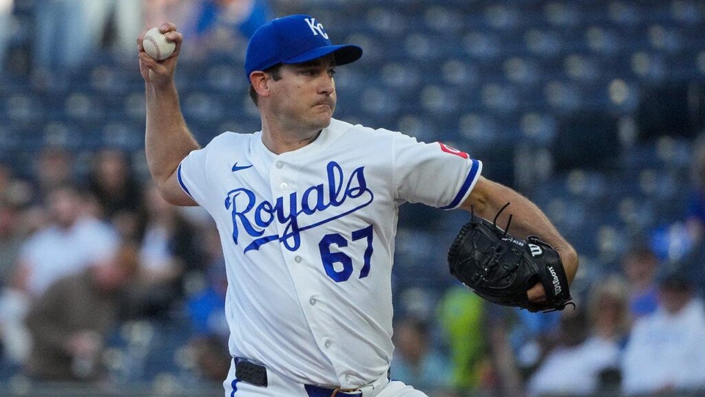 Seth Lugo under 2.5 earned runs prop backed vs White Sox in MLB today