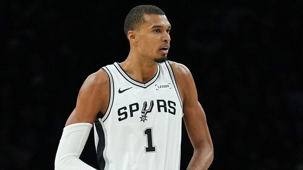 Spurs coach defends Wembanyama after Game 4 ejection vs Timberwolves