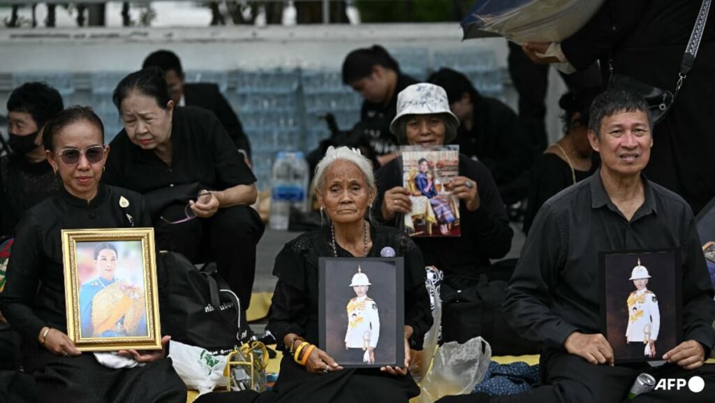 Mourners gather at Thai royal palace to await princess’ body