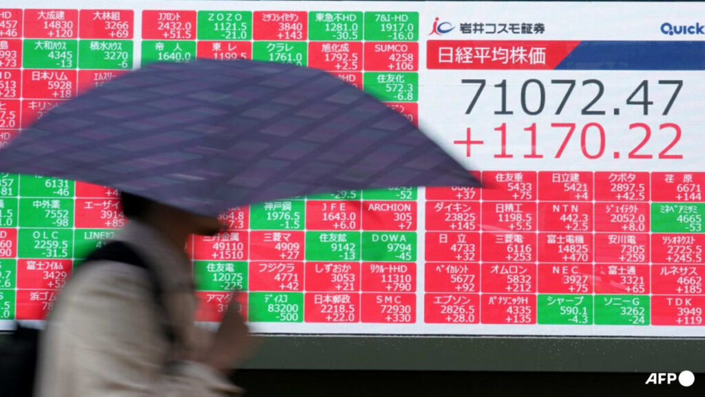 Asian stocks steady, oil lower as US and Iran sign peace deal