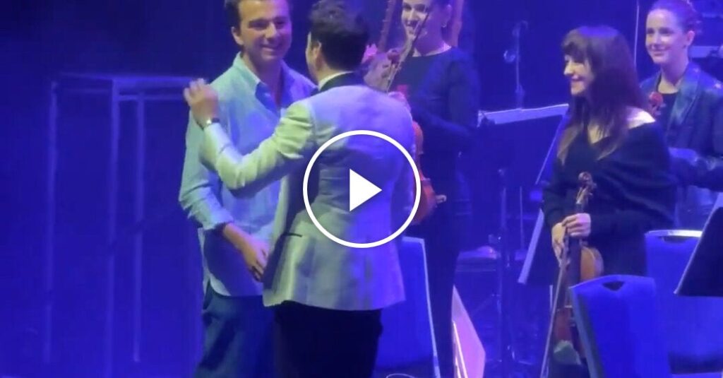 Audience Member at ‘La La Land’ Concert Fills in for Sick Keyboardist