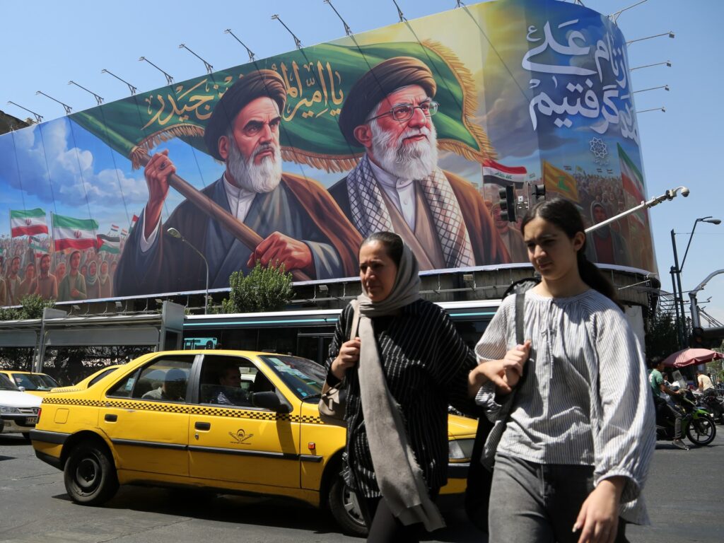 Iran war live: US strikes after downing of helicopter, Tehran vows response