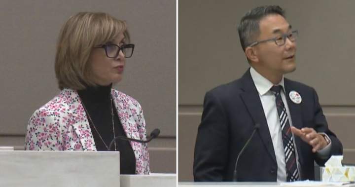Lawyers argue if police should keep phones of former Calgary mayor, councillor for longer – Calgary