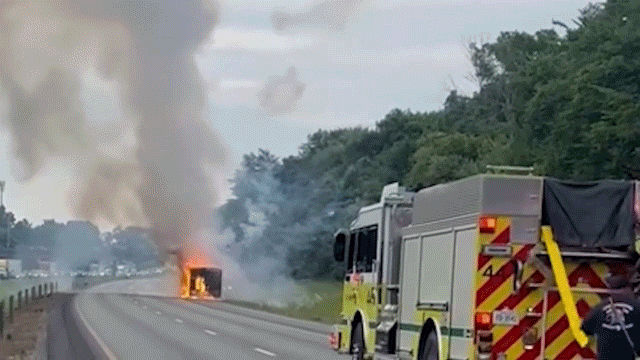 Fireworks trailer erupts in flames on Tennessee interstate, no injuries