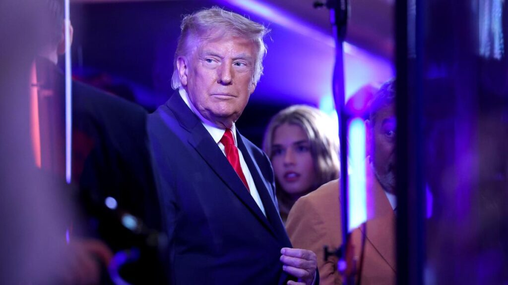NBA Finals: Donald Trump in attendance at New York’s Madison Square Garden for Game 3 of Knicks-Spurs series