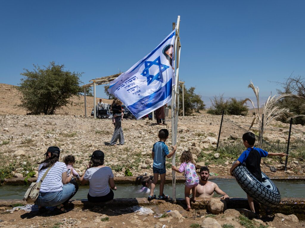 London mayor slams event touting illegal Israeli settlement land sales | Israel-Palestine conflict News