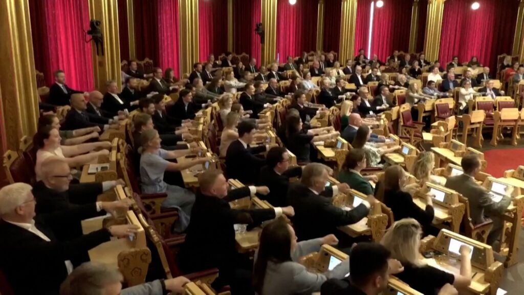 Norway MP’s join viral World Cup ‘Viking Row’ trend | Football