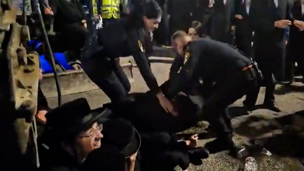 Israeli police clash with anti-draft ultra-Orthodox protesters | Protests