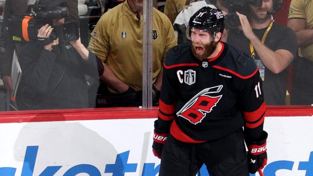 Hurricanes beat Golden Knights in Game 5 to take 3-2 Stanley Cup Final lead