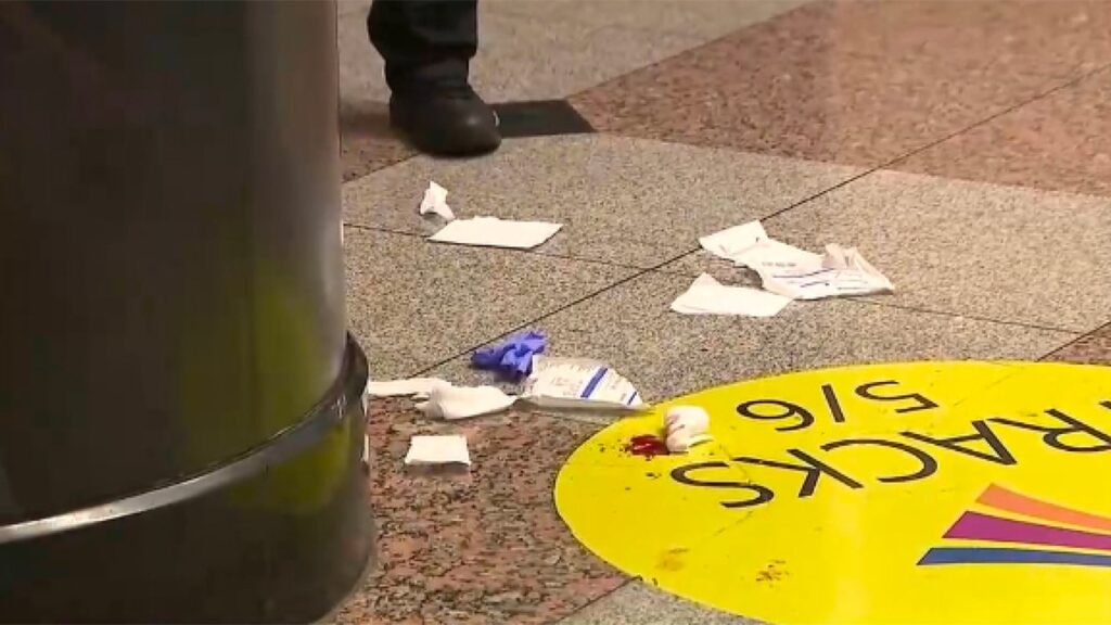Five people stabbed near Penn Station in NYC, one seriously injured
