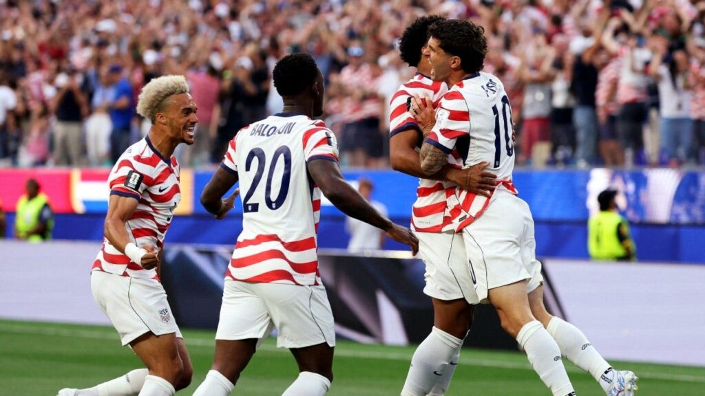 USMNT clinches World Cup knockout stage with win over Australia in Seattle