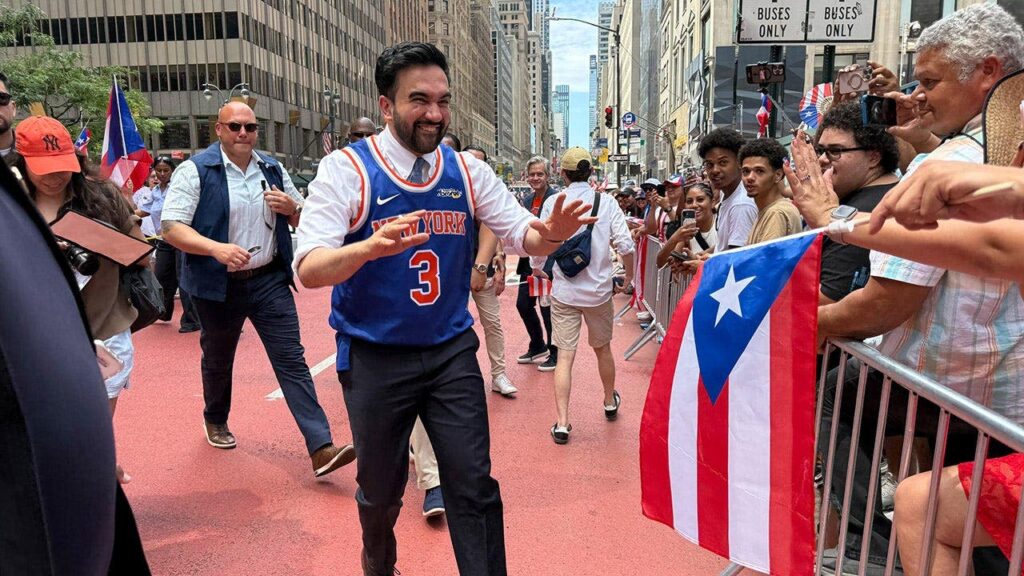 NYC Mayor Zohran Mamdani celebrates with Knicks champ at local parade