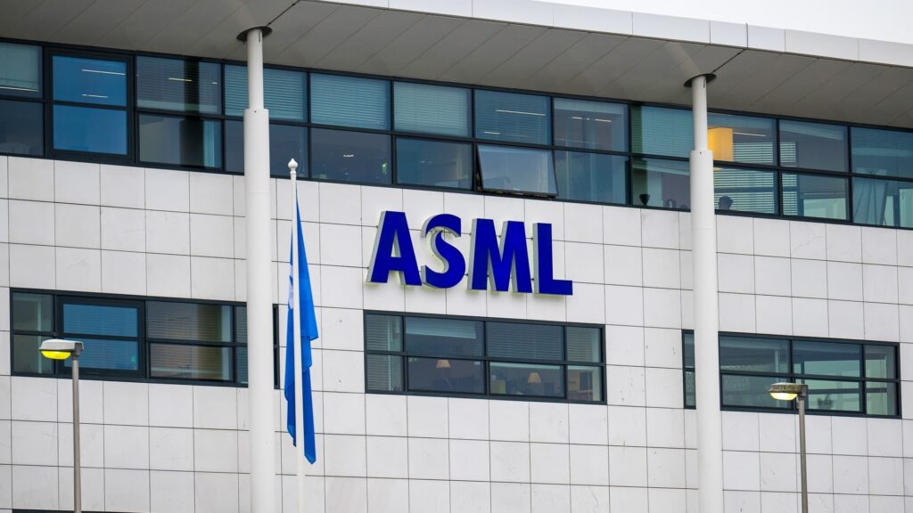 U.S.-China AI feud sees ASML on tightrope between sales, geopolitics