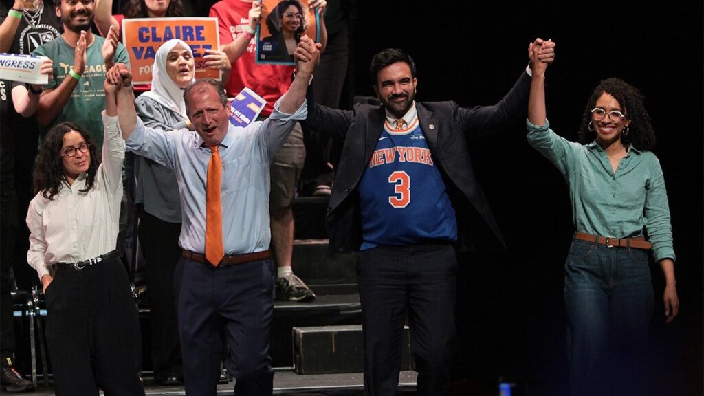 Hakeem Jeffries sidesteps Democratic Socialist comrades controversy