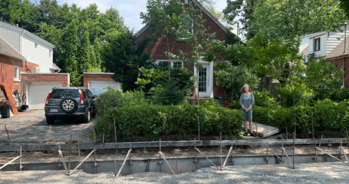 Montreal woman says roadwork leaves homes cut off, unable to leave by car – Montreal