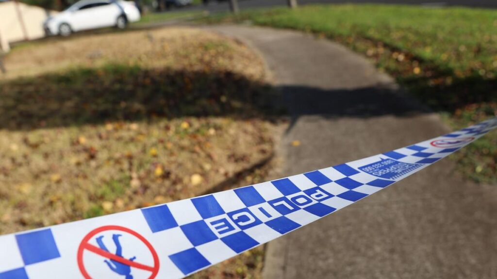 Arrest after 39yo stabbed in Melbourne home