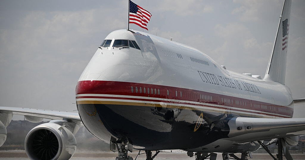 Questions arise over Qatari-donated Air Force One after Secret Service advised Trump to take old plane