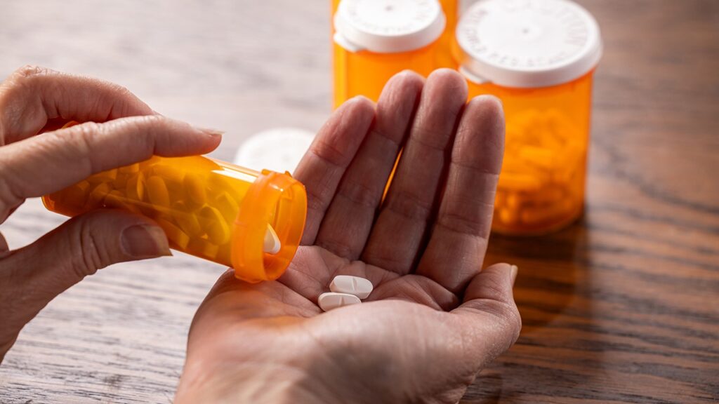 ‘Polypharmacy’ linked to 38% higher mortality risk for older adults
