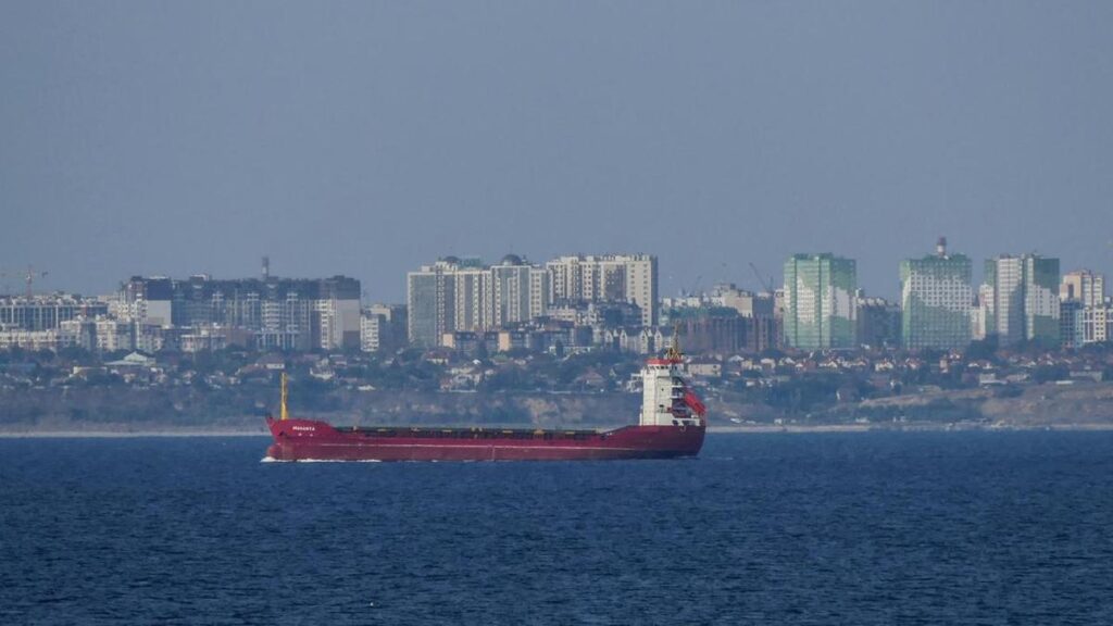 Russia strikes Ukraine vessels, military facilities