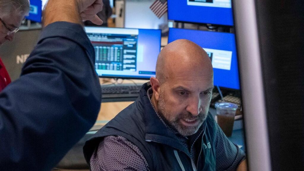 Wall St gains amid focus on earnings, inflation data