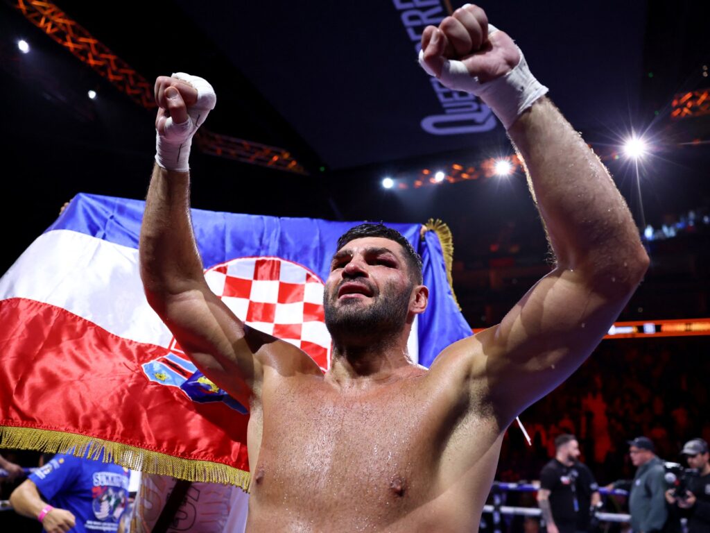 Hrgovic wins IBF world heavyweight boxing title as Itauma hospitalised | Boxing