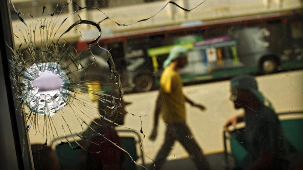 Inmates stage mass escape in Libya amid armed clashes