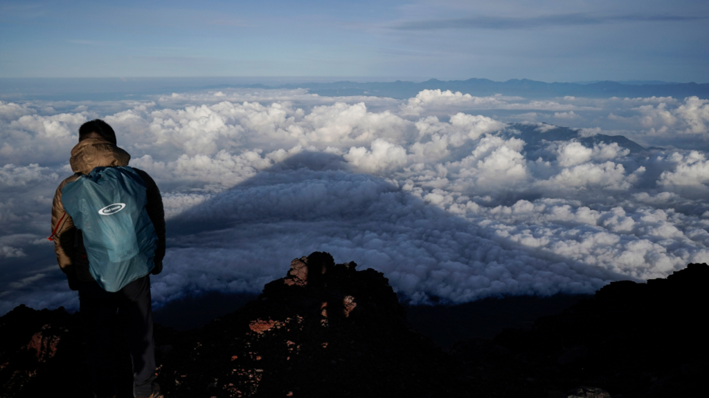 Seven-year-old boy forced to hike Mt. Fuji alone after dad, older brother abandon him