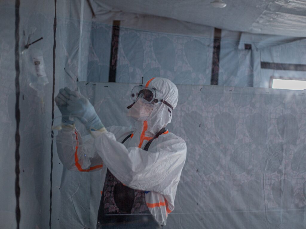 DRC begins vaccinating front-line healthcare workers against Ebola | News