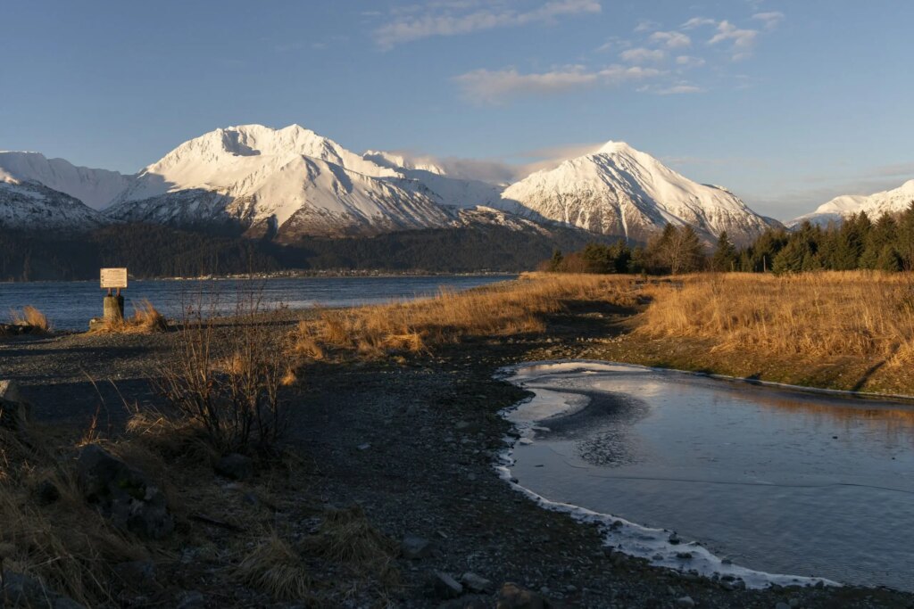 Security Aviation charter flight crashes near Cape Newenham, Alaska