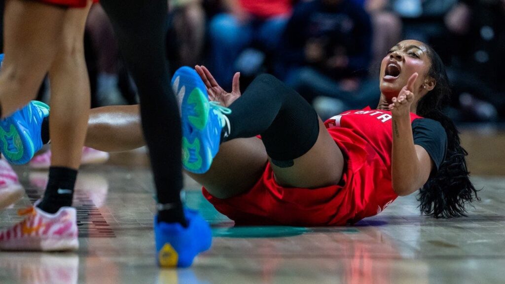 Angel Reese smacked in the face by Sun’s Aaliyah Edwards, has poor shooting night in Dream win