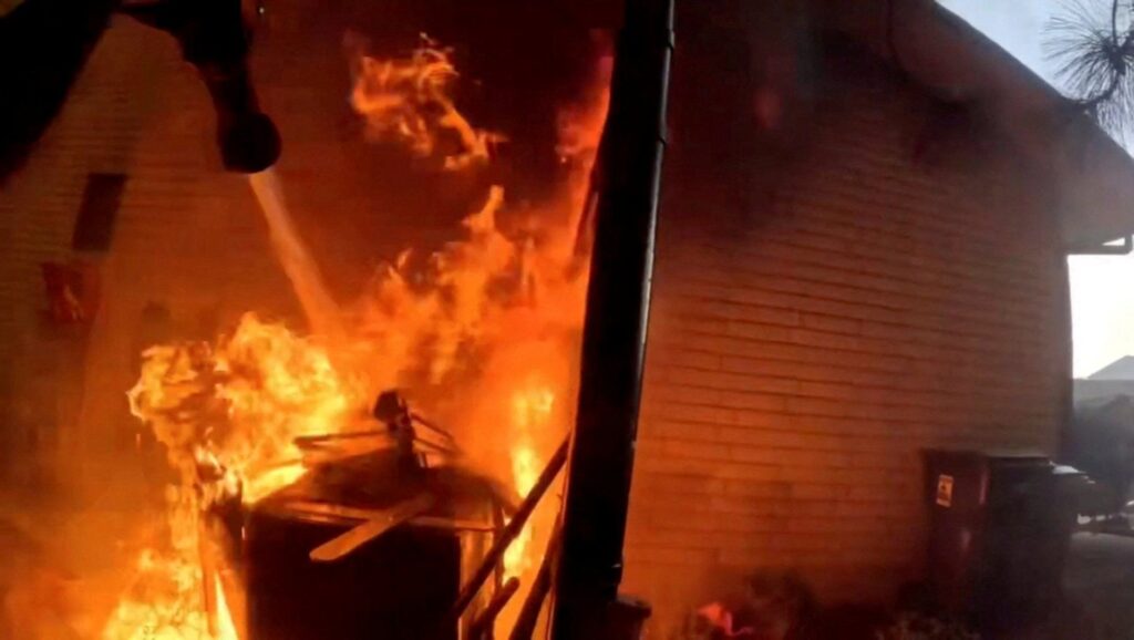 Bodycam video shows firefighters battling blaze in Spokane, US | Environment