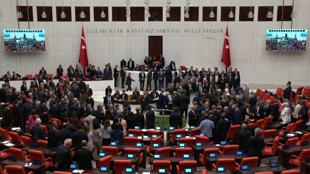 Turkiye passes law giving thousands of PKK members chance at amnesty | Recep Tayyip Erdogan