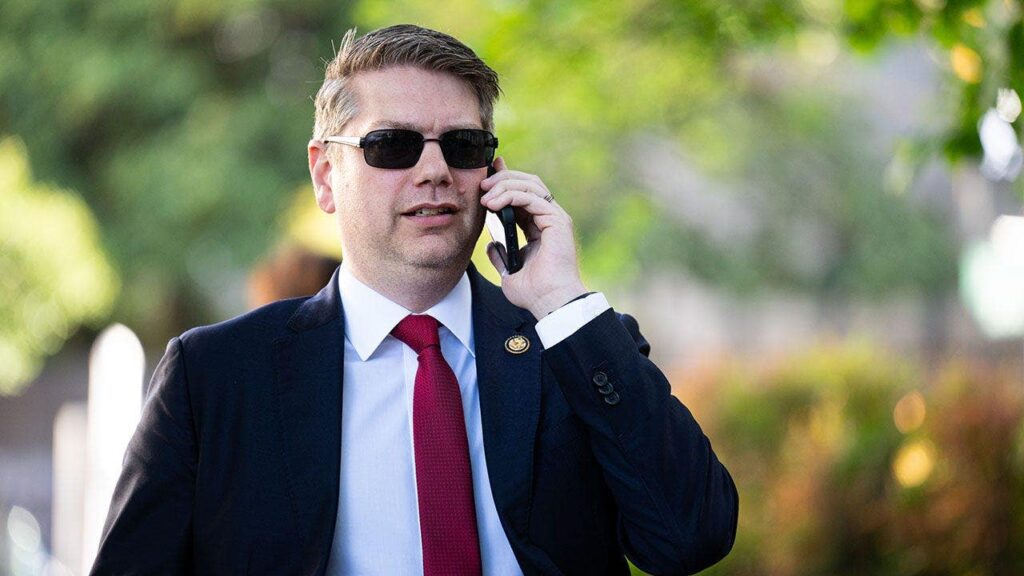 One-term Alaska congressman heads to general against 3 challengers