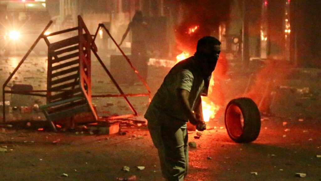 Search continues in Tunisia as migrant boat sinking sparks protests | Migration News