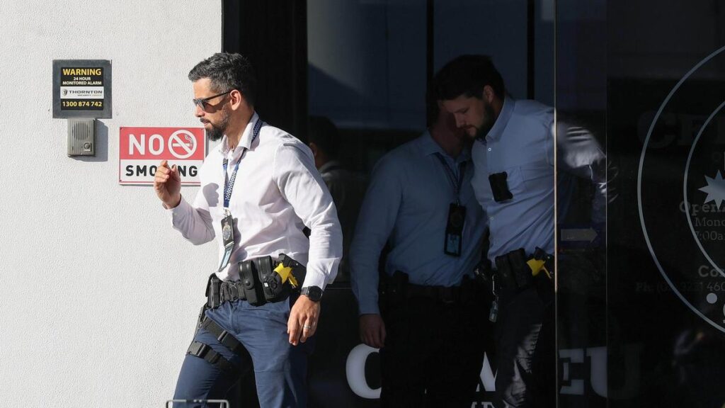 Police raid CFMEU Brisbane headquarters in Olympic contracts corruption investigation