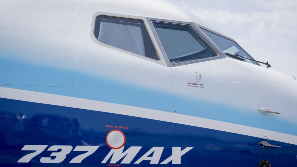 Boeing 737 Max 10 certification delayed by software issue